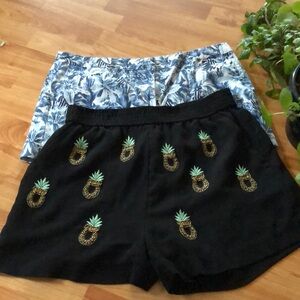 $$ H&M SZ 10 dressy & fun shorts blue white tropical & embroidered pineappl…